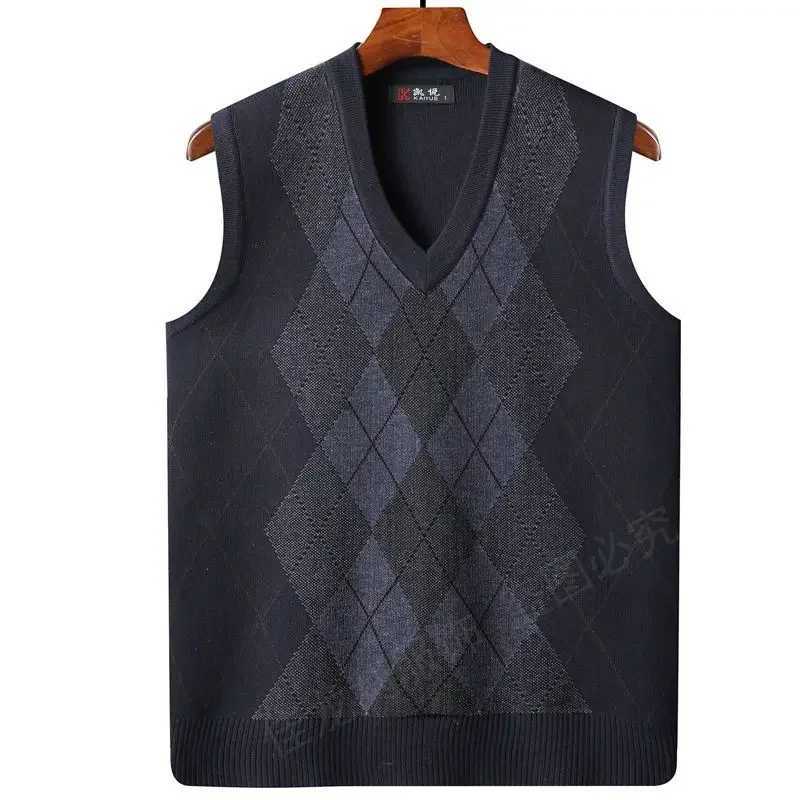 Autumn and Winter Vest Mens Vneck Sleeveless Knitted Sweater Vest Middleaged and Elderly Warm Vest Mens TopXJ250904