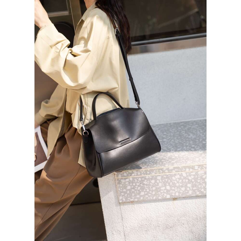 Tote Large Capacity Women Genuine Leather New Style High-end Commuter Handbag Fashion Versatile Shoulder Bag designer bag B5