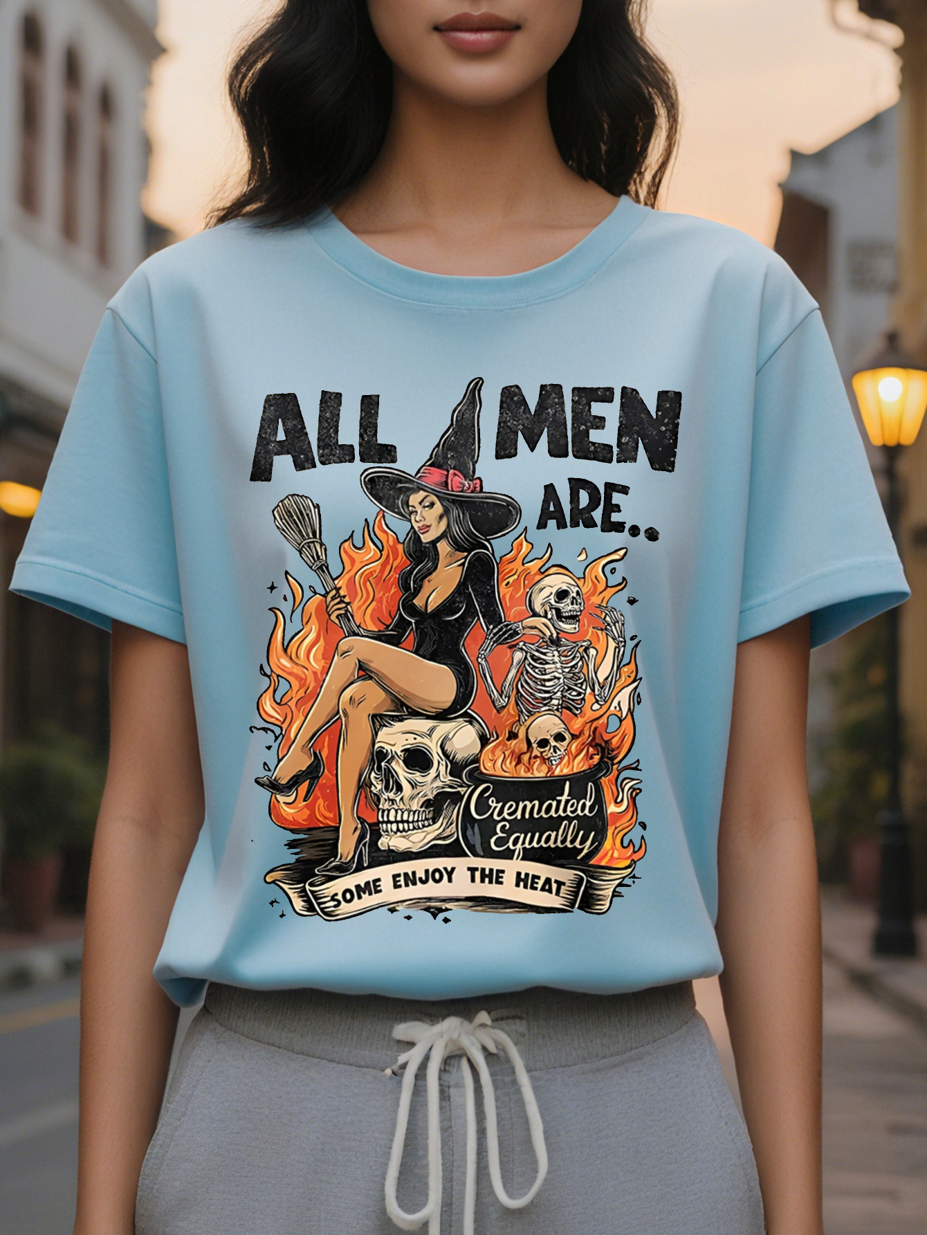 Large XL Women's Halloween Witch Cauldron Graphic Print Sweatshirt Beige with Black Spooky Design Round Neck Pullover for Plus Size