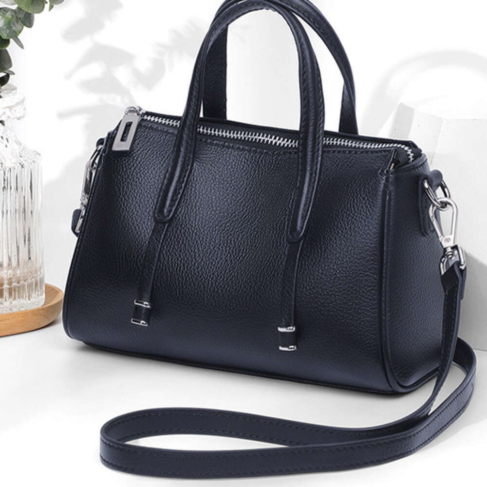 DHEssentials 2025 Spring Top-Grain Leather Boston Bag Women's Large Capacity Crossbody Shoulder Handbag Street Fashion