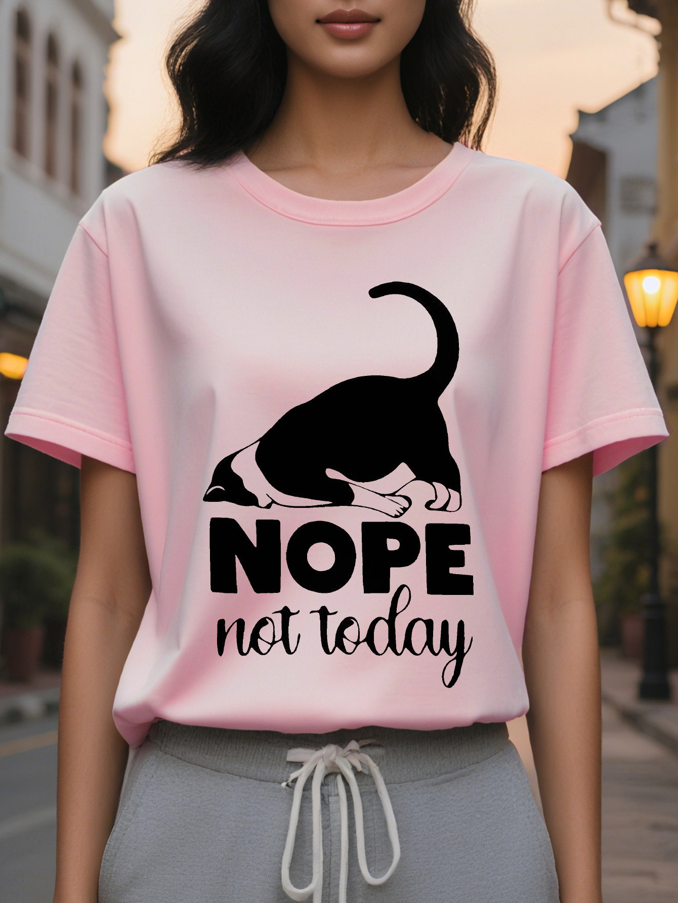 Women's Summer and Spring Round Neck Casual Short Sleeve T-Shirt with Cartoon Cat Pattern