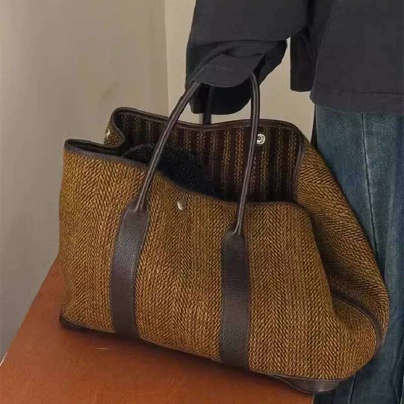 New Woven Fashion Casual Tote 2024 Summer Commuter Shoulder Personalized Large Capacity Women's Bag
