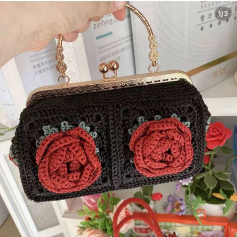 Hollow shoulder three-dimensional camellia handbag, shopping bag, leisure and fashionable wrist bag