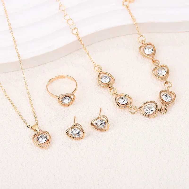 5PCS Set Fashion Elegance Rhinestone Double Heart GoldColor Heart Shed Jewelry Set Ring Earrings Necklace For Women JewelryXJ250904