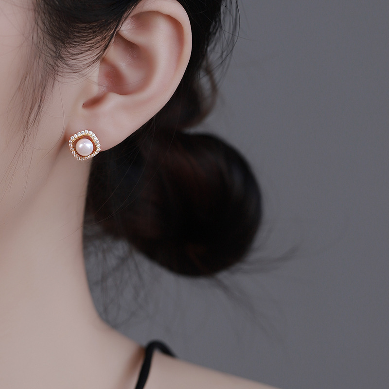 Tiqi Real Shot Geometric Square Designer Luxury Free Shipping Design Natural Freshwater Pearl French Retro Elegant Stud Earrings 925 Sterling Silver E