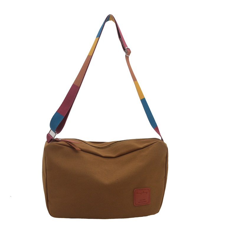 2025 autumn new crossbody bag versatile niche design retro simple fashion large capacity women's bag designer shoulder bag