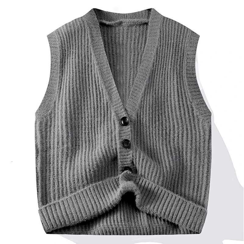 Chic Casual Sleeveless Vest Waistcoat Knitwear V Neck Fashion Loose Shirt Coat New Men Clothes Tops Knit Sweater Jacket CardiganXJ250904
