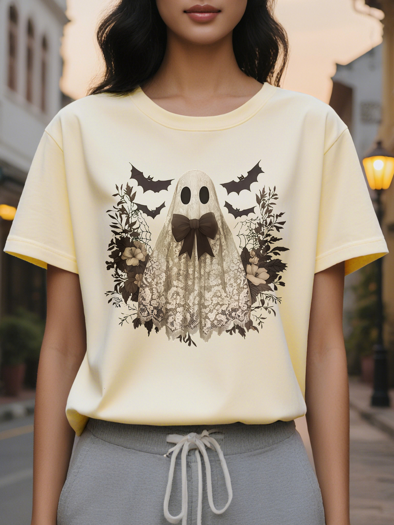 Large XL Women's Halloween T-Shirt Light Gray Graphic Tee with Floral Print Soft Round Neck Casual Top for Everyday Costume Plus Size