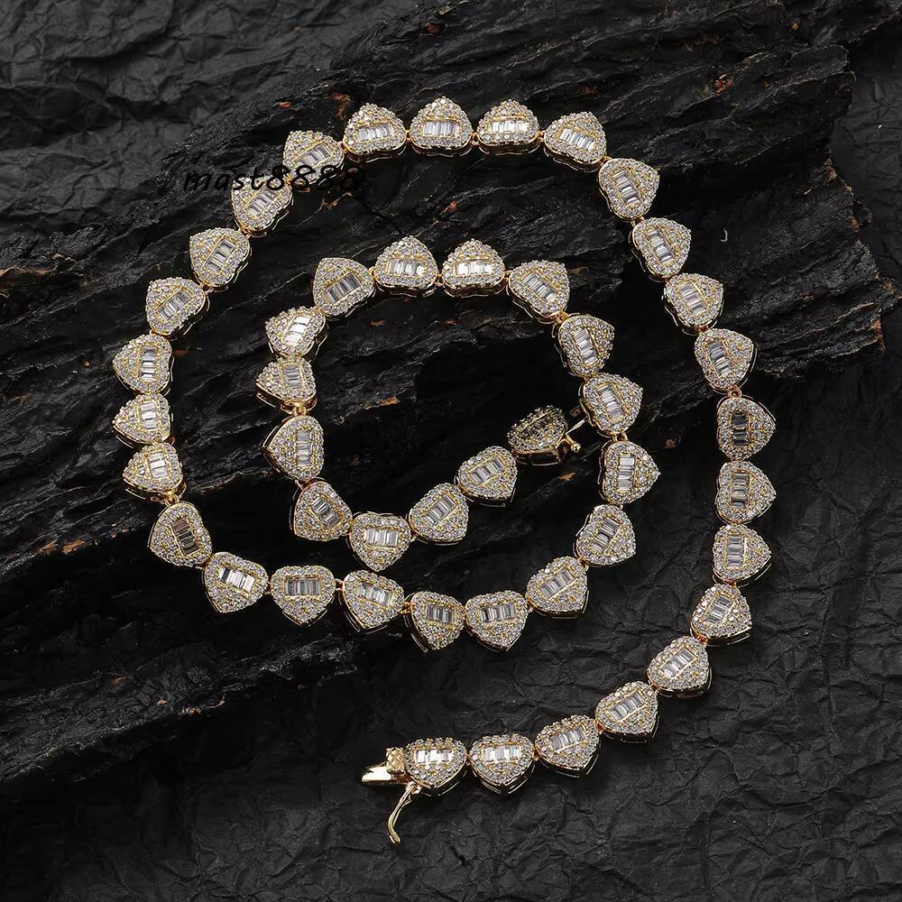 New Design Fashion Luxury Brass Heart Shape Ice Crystal Zircon Necklace for Women