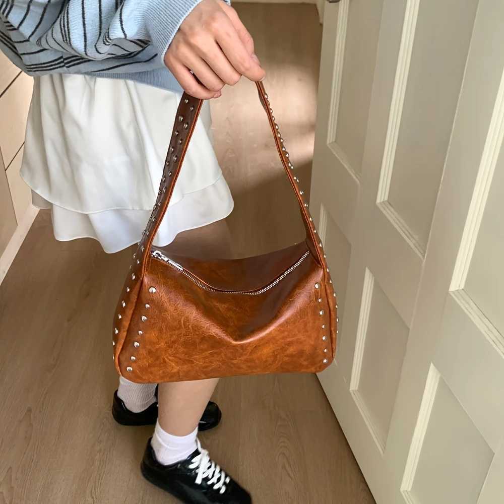 Small Bag Womens Summer Versatile 2025 New Fashion Single Shoulder Underarm Bag Niche Design Pillow Bag Z250903