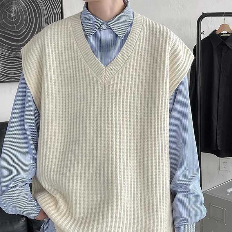 5XL Men Students Middle School Sweater Vest Gray Black Knit Vest for JKDK Uniform Spring Autumn Preppy Style Gilet en tricotXJ250904