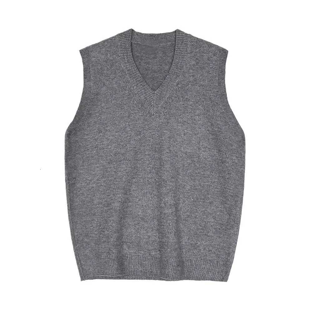 Spring Autumn Winter New Fashion Mens Korean Loose Knitted Undershirts Sleeveless Waistcoat Vneck Solid Color Loose Vest MaleXJ250904