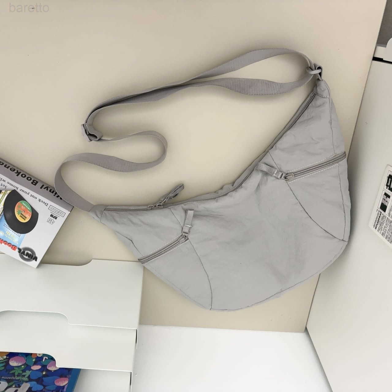 Lightweight Nylon Crossbody Bag for Women Large Crescent Crossbody Bag with Adjustable Strap Slouchy Hobo for Everyday Carry M250903