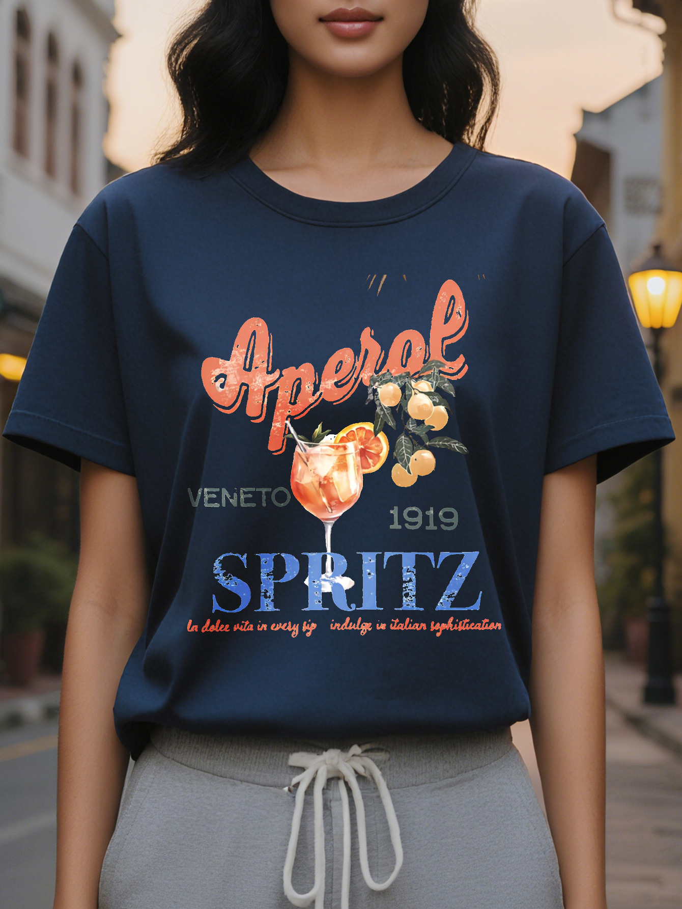 Vintage Aperol Spritz Ladies Pattern T-Shirt Light Gray Casual Round Neck Shirt with Venetian Bottle Design Ideal