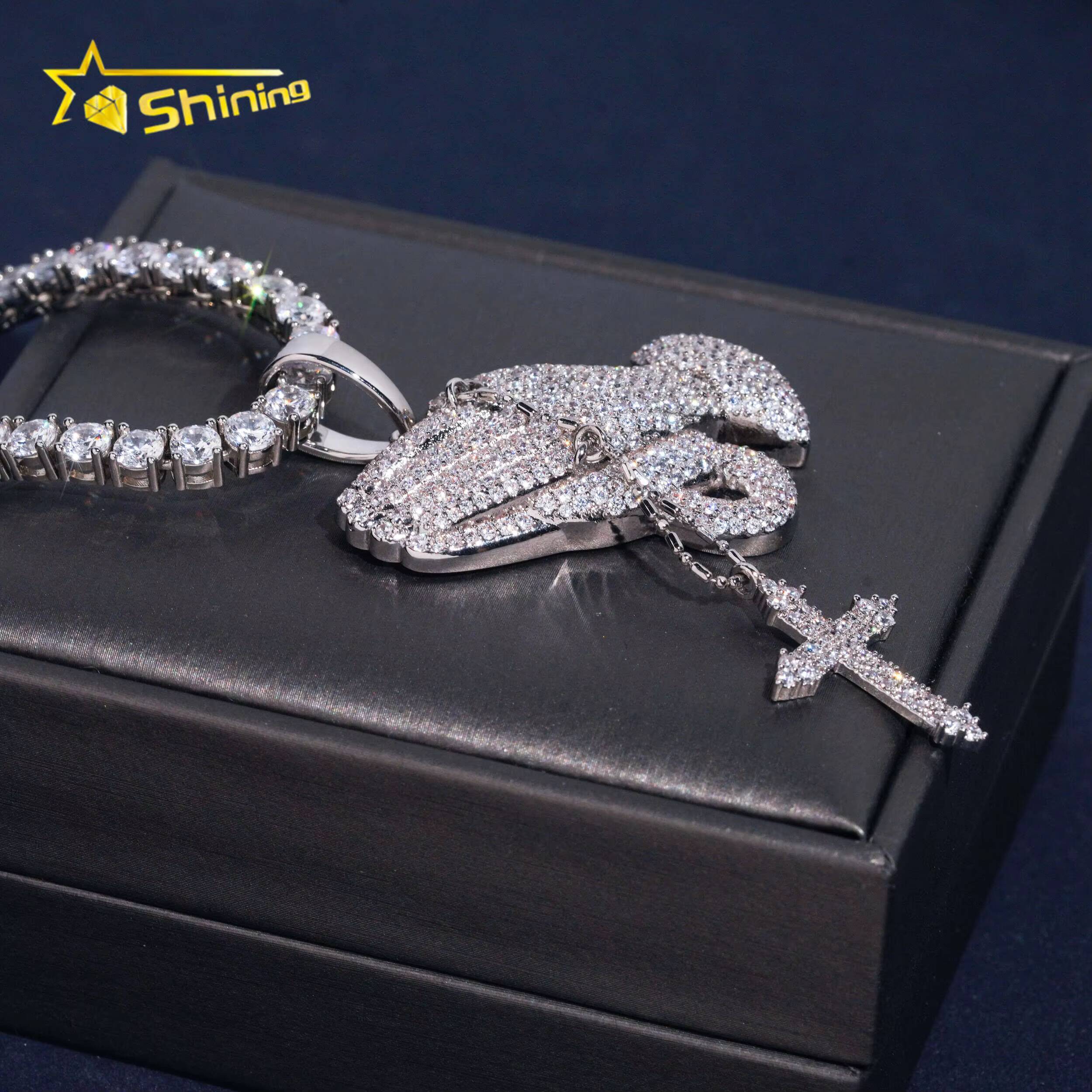 New Iced Out Charms 925 Silver Cross Moissanite Pray Hand Pendant Custom Moissanite Pendant Men Hip Hop Jewelry