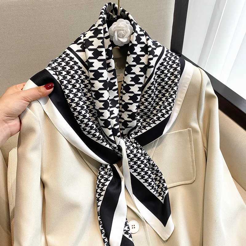 Designer 90X90CM Kerchi rope And America Fashion Bandan Four Seasons Luxury Square Silk Scarves New Latt Print Sunscreen Shawls G250904