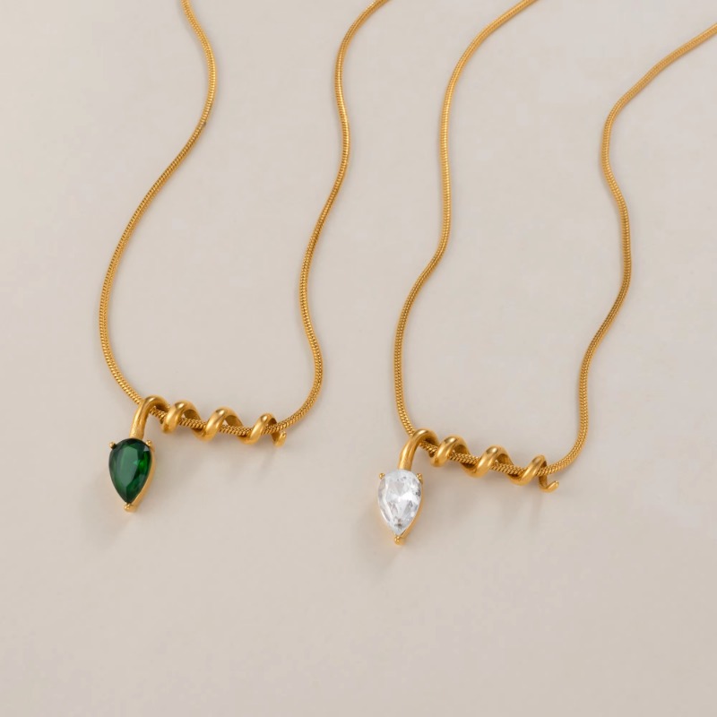 Designer Jewellery High Quality 18K Gold Plated Stainless Steel Boho Style Tear Zircon Necklace with Screw Motif for Special Occasions Textured Gift A