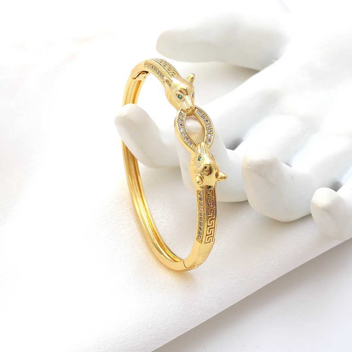 18k Gold Plated Copper with Slightly Inlaid Zircon Doubleed Leopard Clasp Bracelet Hiphop Personality Style Y250904