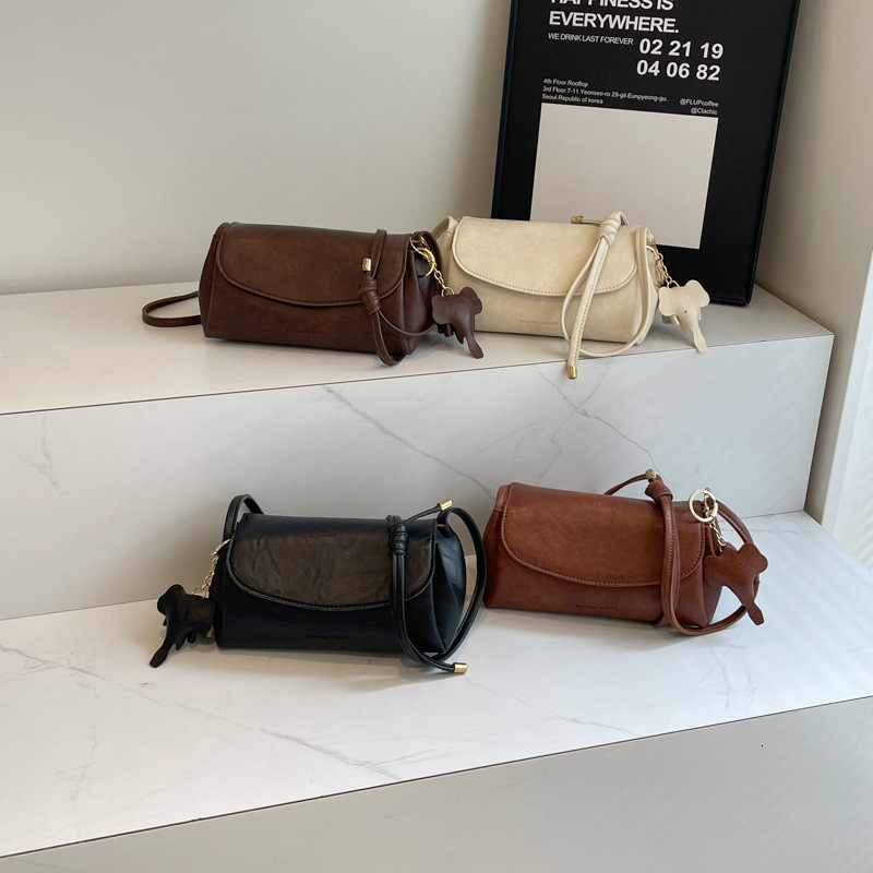 2025 autumn new European and American retro niche design crossbody bag with lychee pattern casual designer shoulder bag