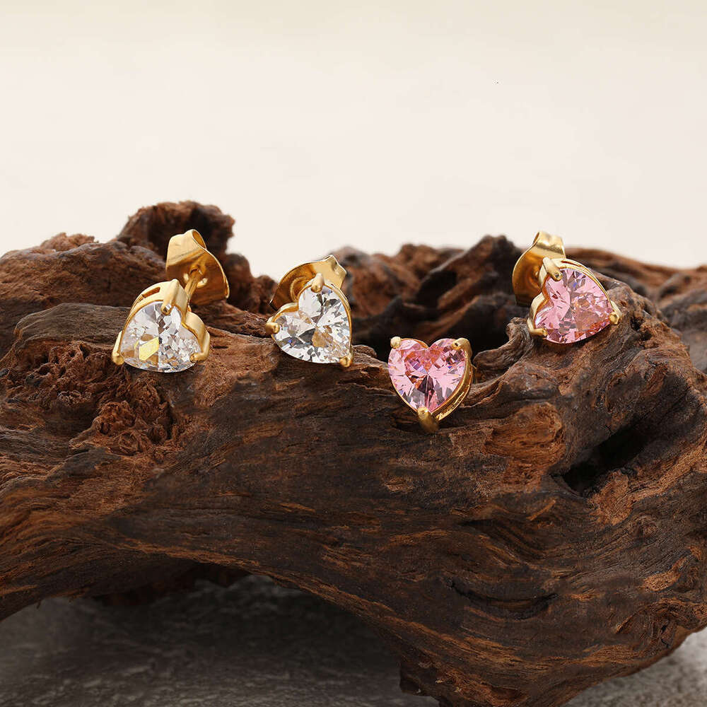 Korean Version New Light Elegant Heart-Shaped Dia-Studded Fashionable Personality Versatile Simple High-End Claw Dia Earrings