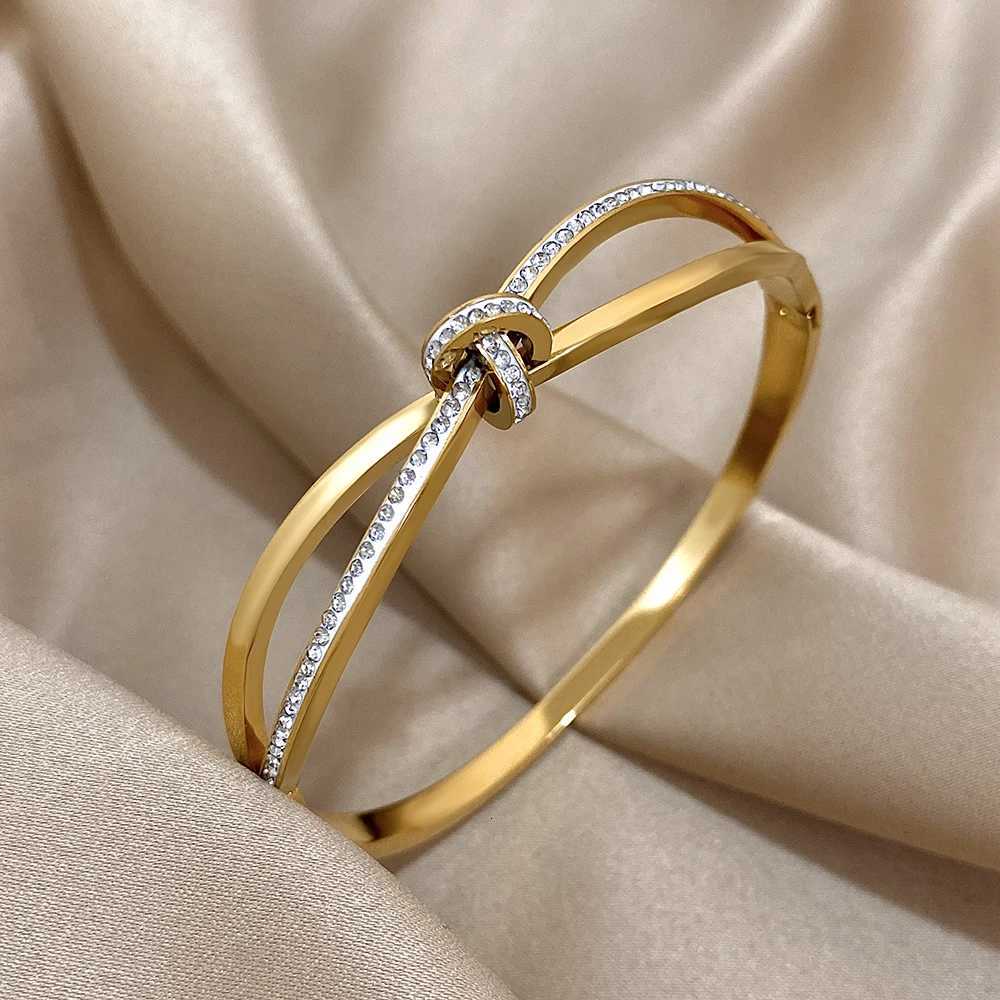304 Stainless Steel With Rhinestone Inlaid Knot Bangles Bracelets for Women Statement Bangle Wrist Waterproof Jewelry Gift Y250904