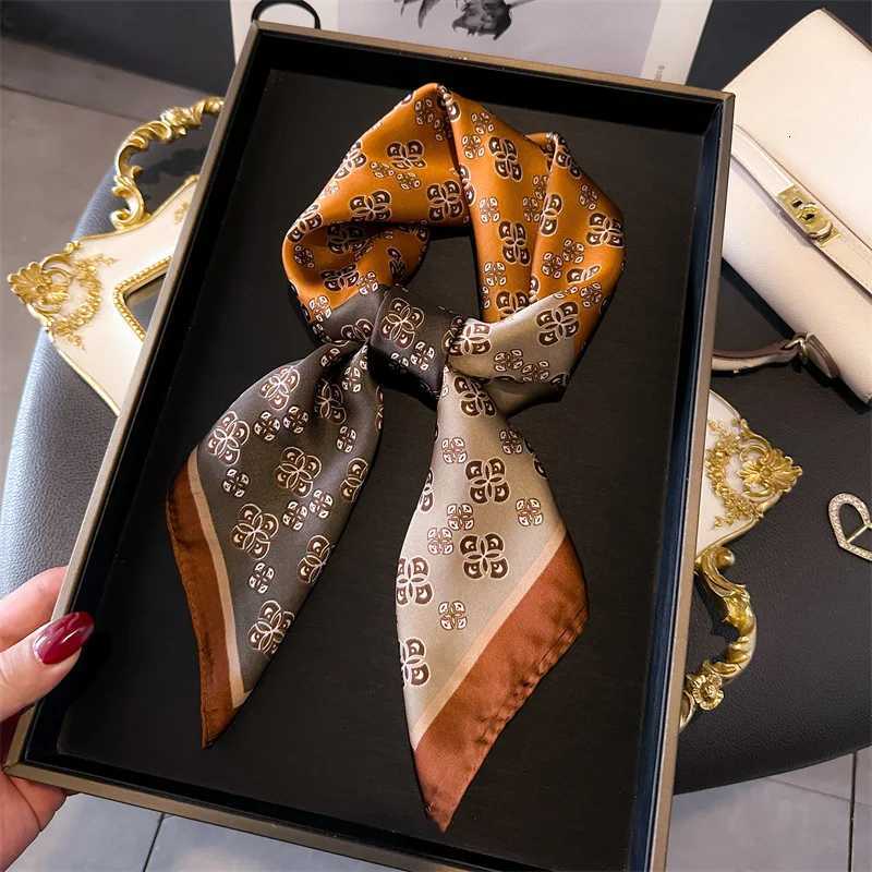 Luxury Print Shawl Square Scarf for Wen Satin Fashion Wraps Neckerchi Fa Hair Bands Ribbon band Bandana 70X70CM G250904