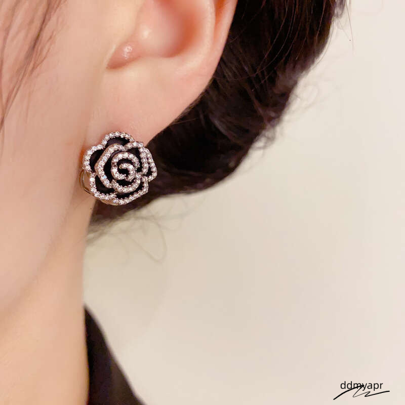 Niche Fashion Double-Sided Camellia Flower Ddmyday Ear Cuffs Internet Celebrity Unique Design Exquisite Versatile Super Shiny Earrings Ddmyday
