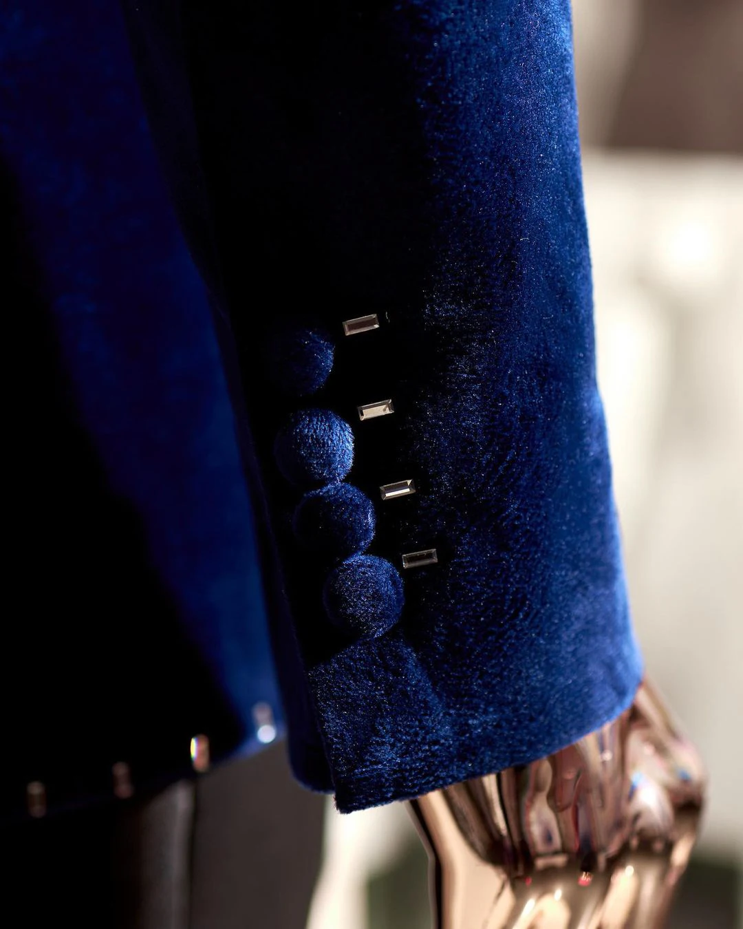 Classic Fit Wedding Tuxedos 2 Piece Set Beaded Men Suit Fashion Shawl Lapel One Button Evening Prom Grooms Blazers Customized