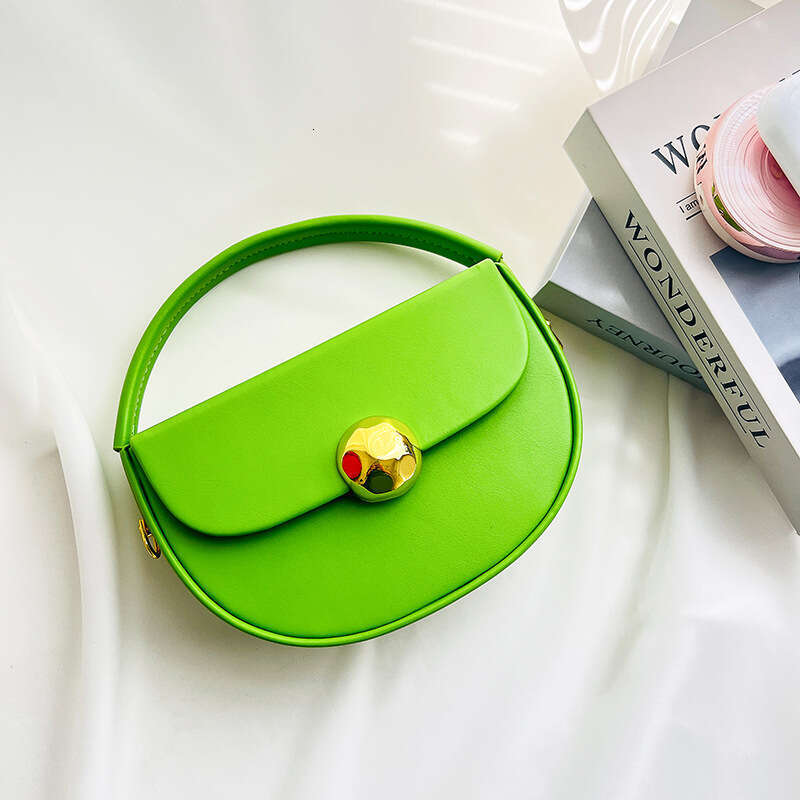 DHEssentials 2025 New Women's Fashion Minimalist Hard Shell Box Bag Single Shoulder Crossbody bag