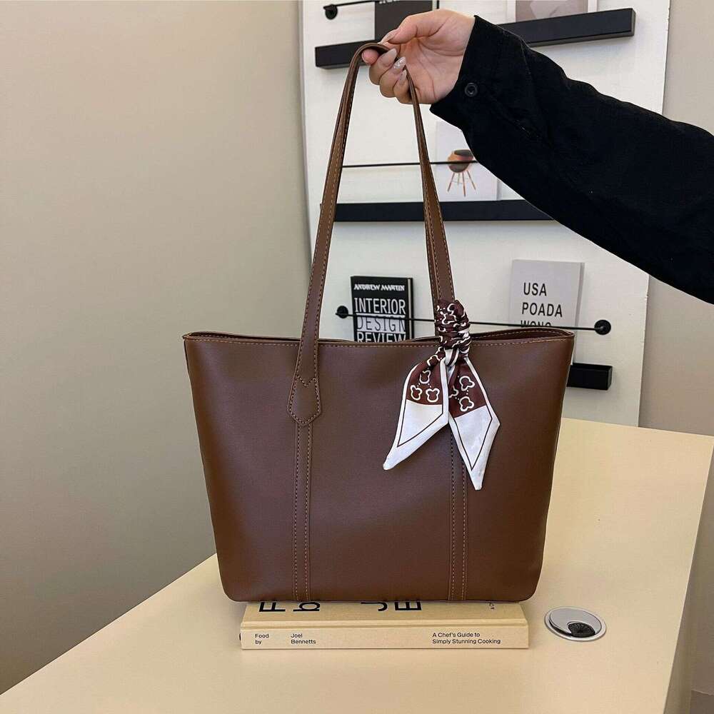 DHEssentials 2025 Summer Women's Large Capacity Tote Bag Urban Minimalist Retro Casual PU Shoulder Underarm Bag for School Commute Coffee Black