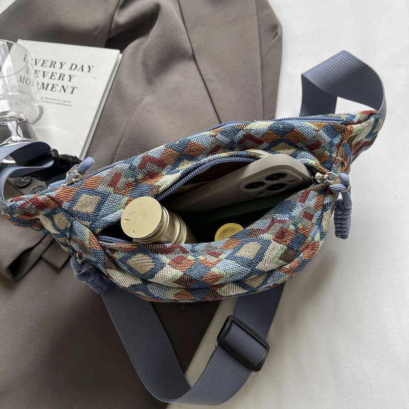 Bohemia Belt Waist Bags for Women Fashion Fanny Pack Female Banana Waist Pack Hip Purse Shoulder Crossbody Chest Bag Pocket 250903