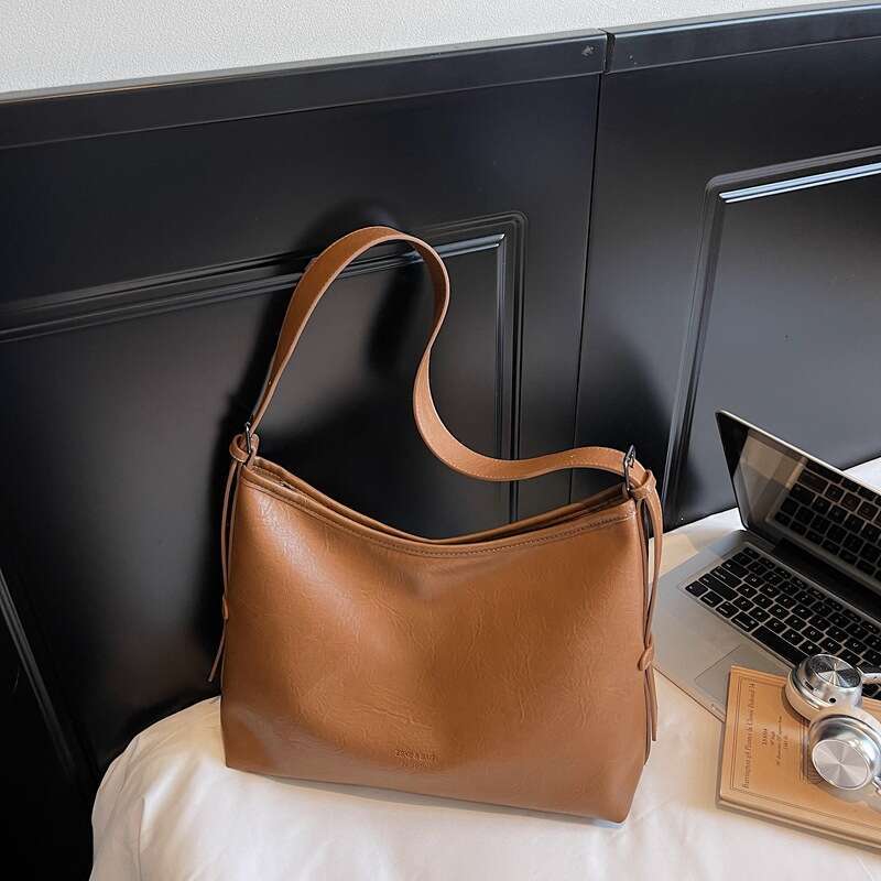 Simple Elegant Niche Casual Single Shoulder 2025 New Women's Korean Version Large Capacity Bucket Bag