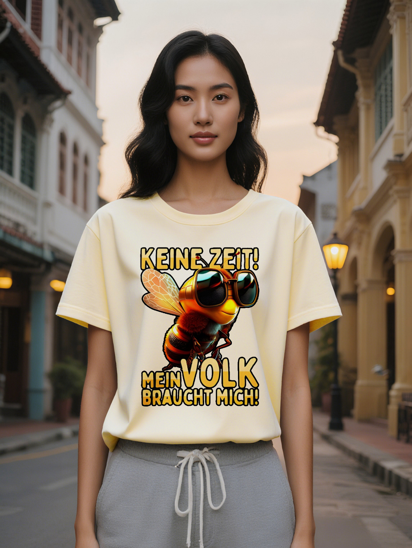 Large XL Women's Casual Graphic T-Shirt with Anthropomorphic Bee Golden Fashion Glasses Print Black Round Neck Summer Tee Plus Size