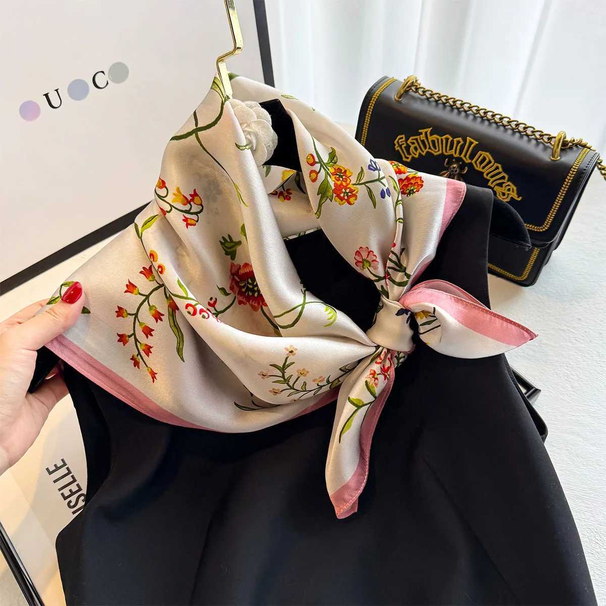 Designer Real Silk Square Scarf Luxury Design Print Wen Soft Satin Haiand Neckerchi Off Hijab band Scarves Band G250904