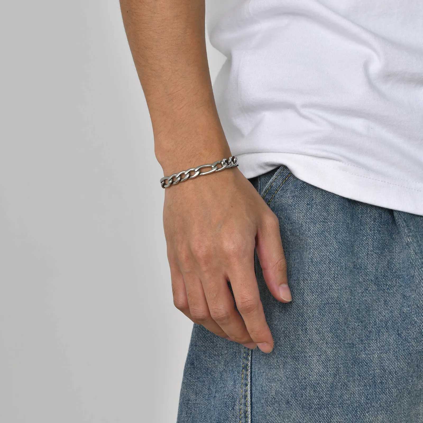 Vnox 7mm9mm Figaro Chain Bracelets for Men Never Fade Silver Color Stainless Steel Cuban Links Wristband Classic Jewelry W250904