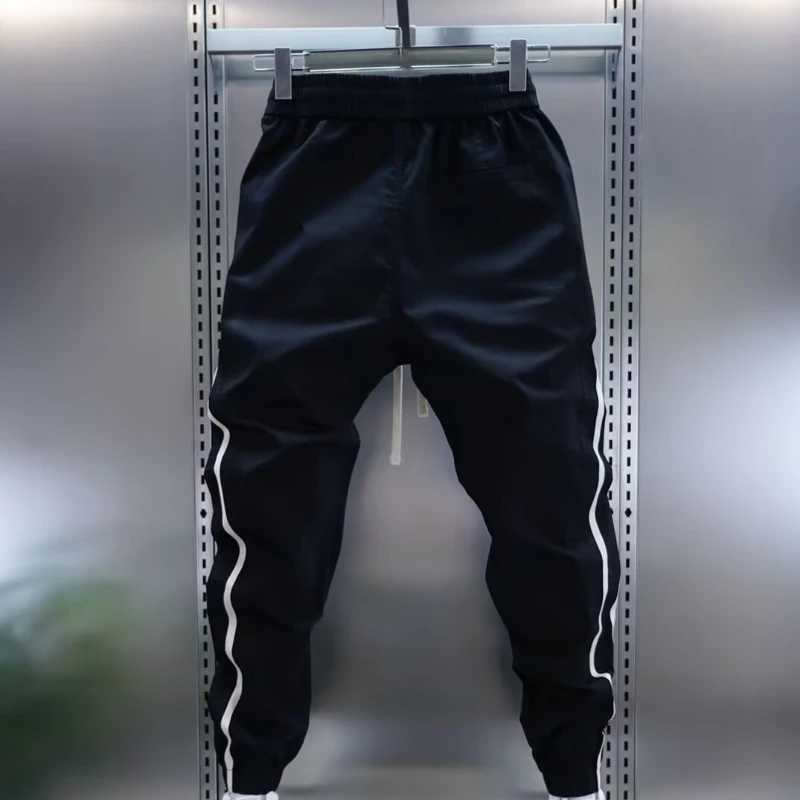 2025 New Mens Black Joggers Casual Pants High Street Sports Trousers Cotton 9Minute Sweatpants Fashionable Mens ClothingXJ250904