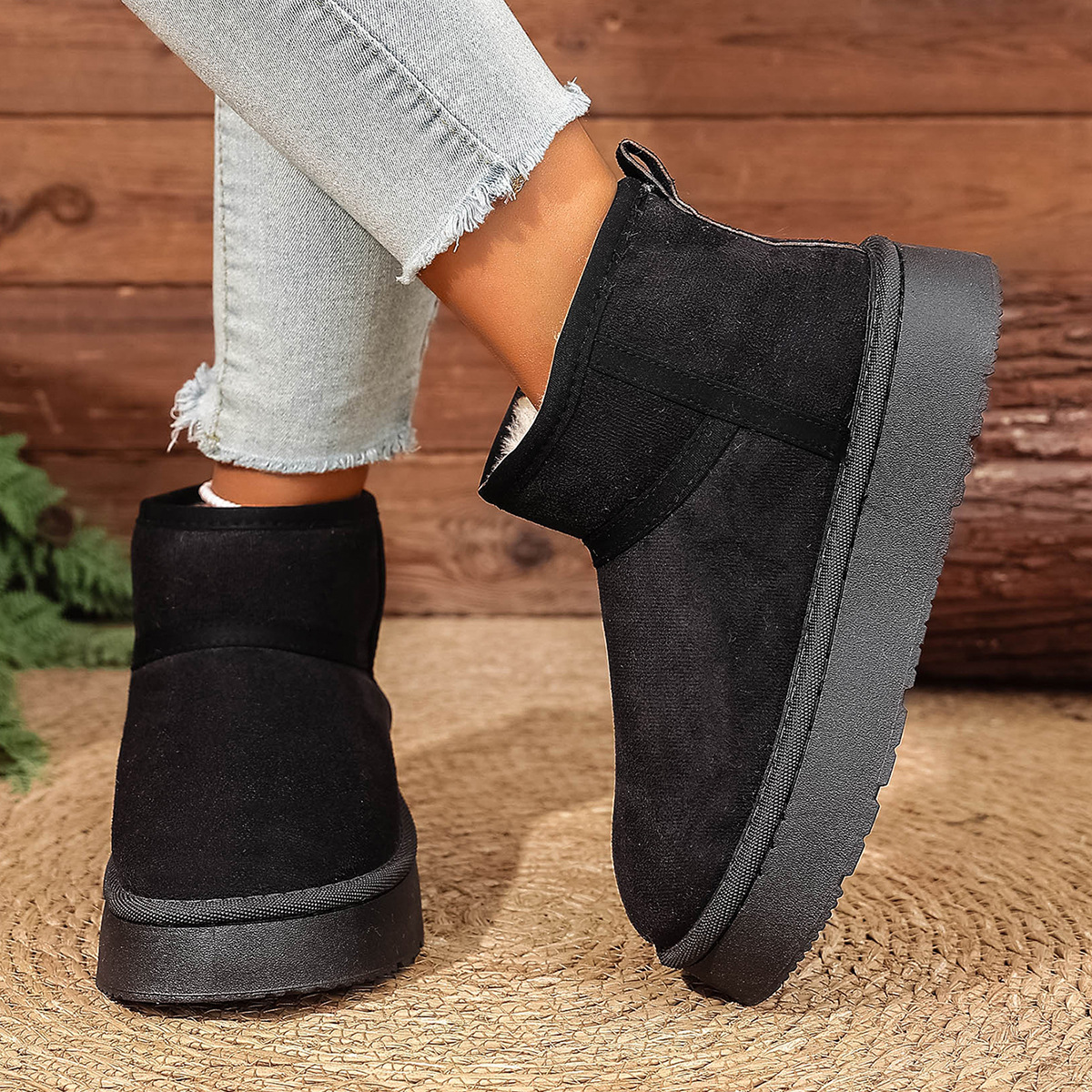 Free shipping designer Boots Snow boots women in winter thick warm short boots with added fleece cotton shoes