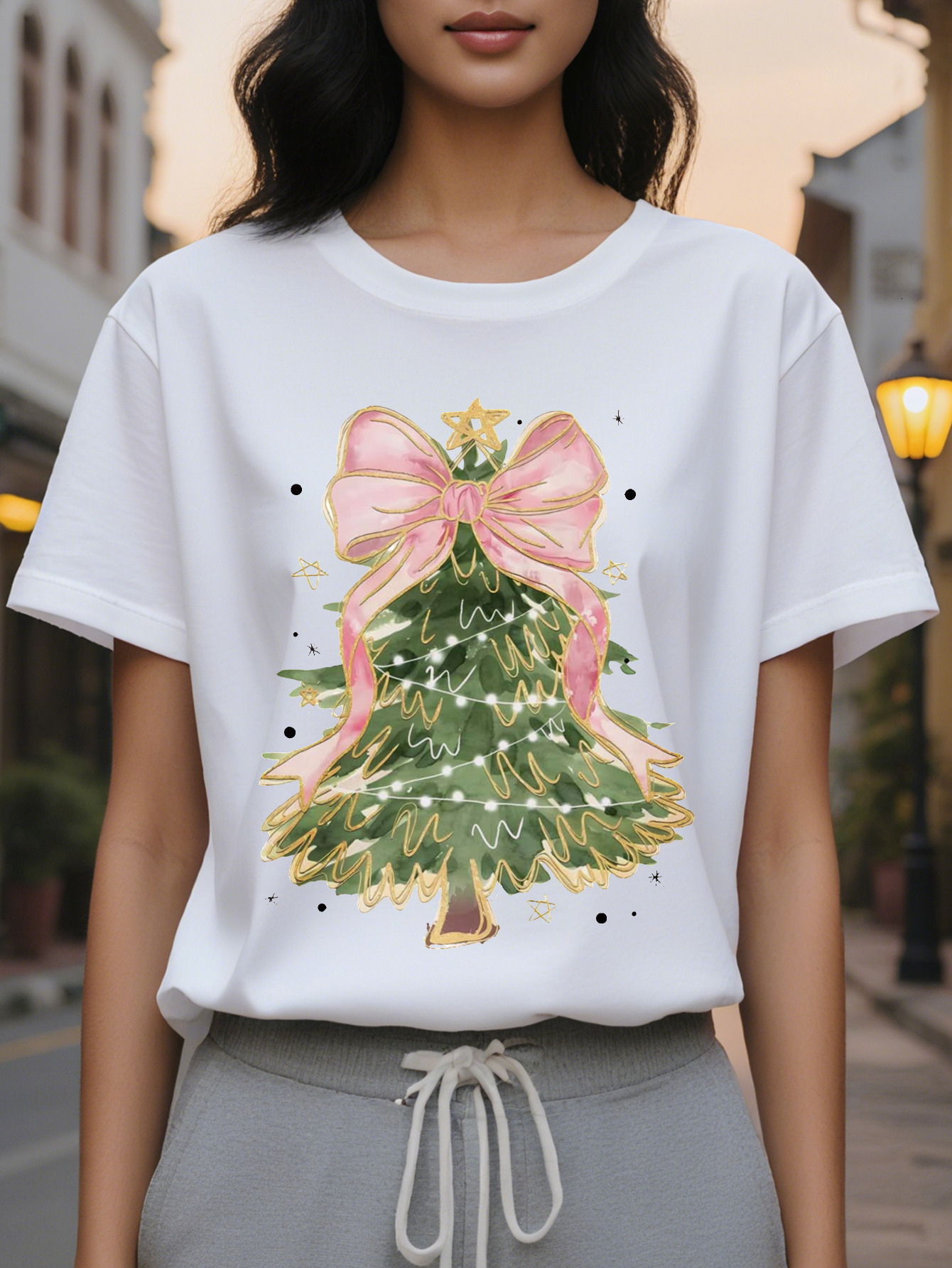 1 elegant women's Christmas tree T-shirt, round neck casual top, cotton mid-length seasonal graphic T-shirt