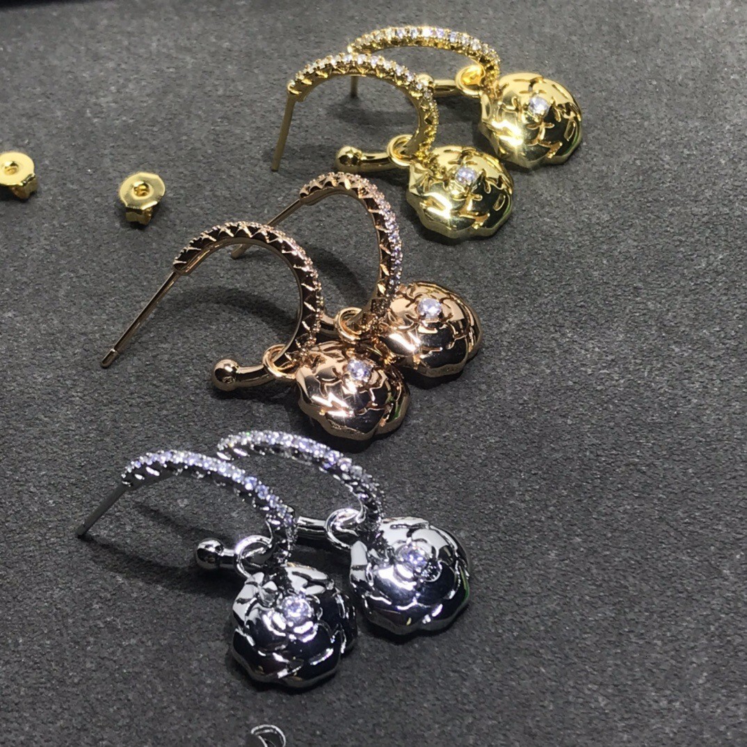 Hot Selling New Fashionable Multifunctional Rose Earrings For Women Light Luxury Niche Designer Luxury Free Shipping Color Retention High Version