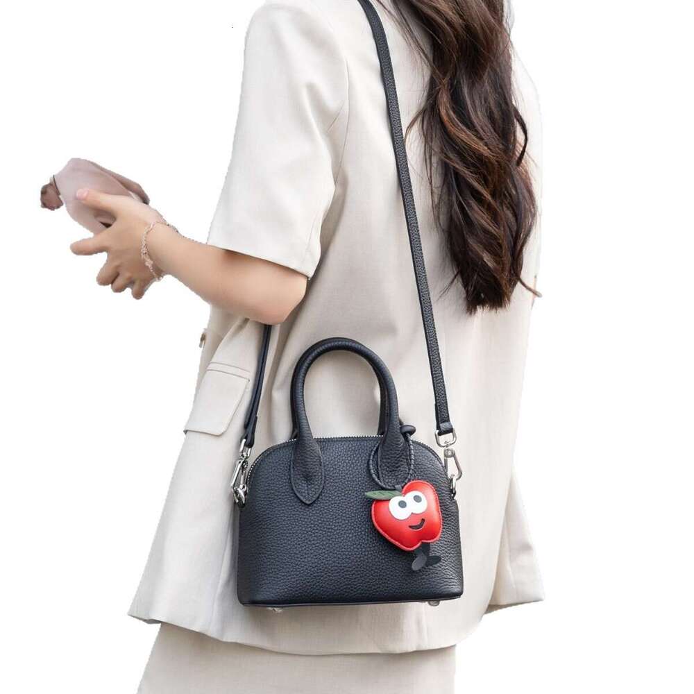 Summer New Korean Version Ins Style Niche Versatile High-End Feel Single Shoulder Crossbody Handheld Simple Shell Bag for Women designer bag B5