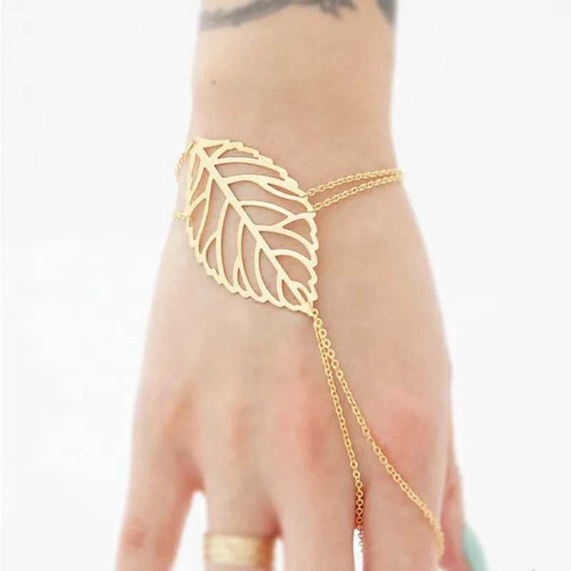 New Punk Womens Handcuff Charm Bracelets Bangle Hand Accories pulseras mujer Wr Bracelet Hand Jewelry WholesaleXJ250904