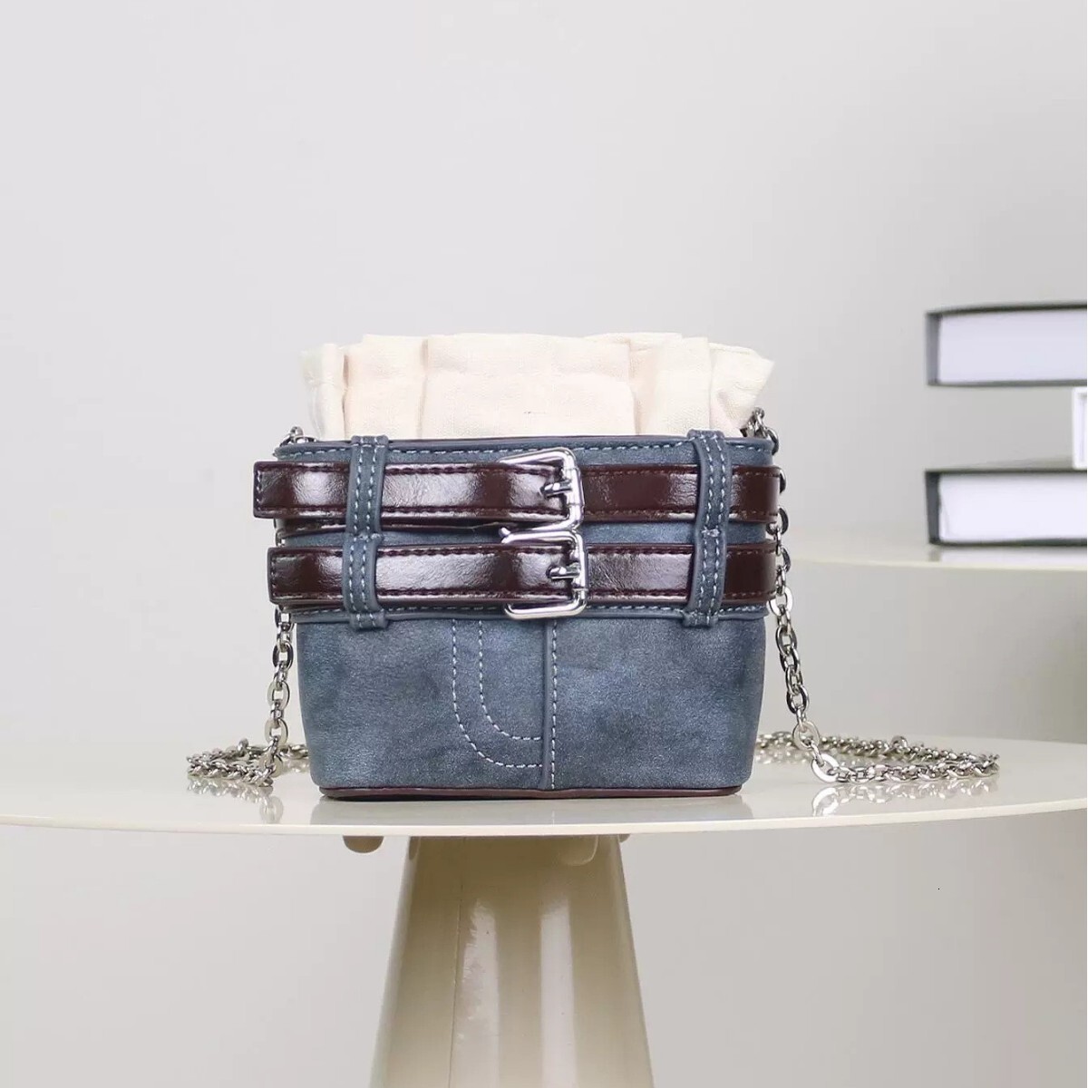 New Women s Crossbody Bag Retro Chain Mini Mouth Red Envelope Fashionable Women s Shoulder Bag Autumn New Designer Bag