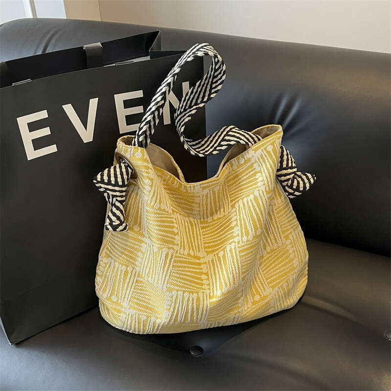 Korean Style Fashion Striped Knit 2025 New Color-Block Simple High-End Underarm Versatile Shoulder Bag