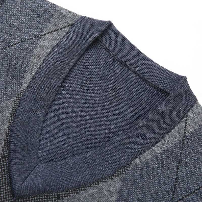 New Mens Casual Fashionable Warm Sweater Vest Vneck Versatile and Comfortable Soft Knitted Business Casual TopXJ250904