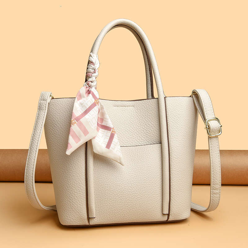 DHEssentials 2025 Summer New Women's Tote Bag Large Capacity Crossbody Commuter Handheld Single Shoulder Bag Urban Minimalist Black Khaki