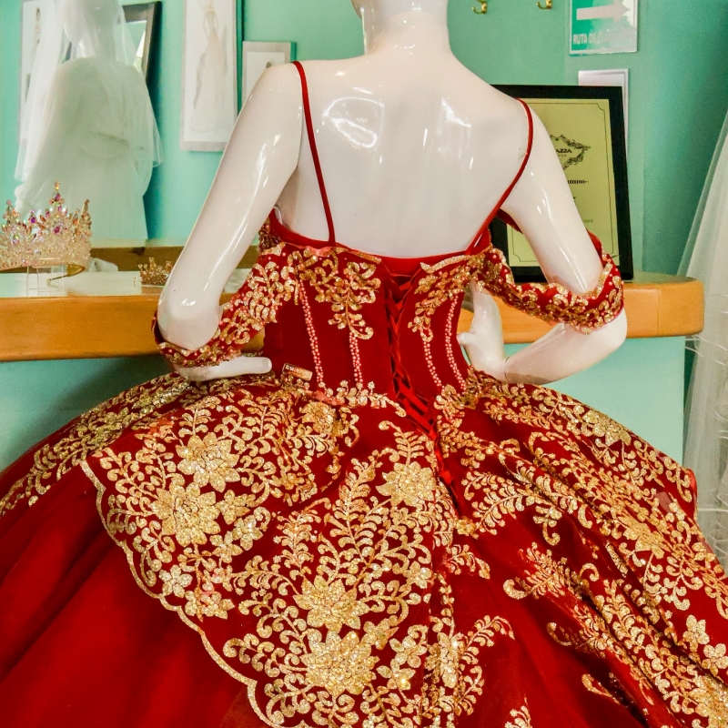 Red Princess Off the Shoulder Sweet 16 Dress Quinceanera Dresses Gold Applique Lace Beading Tull Party Birthday Vestidos 15 De Anos