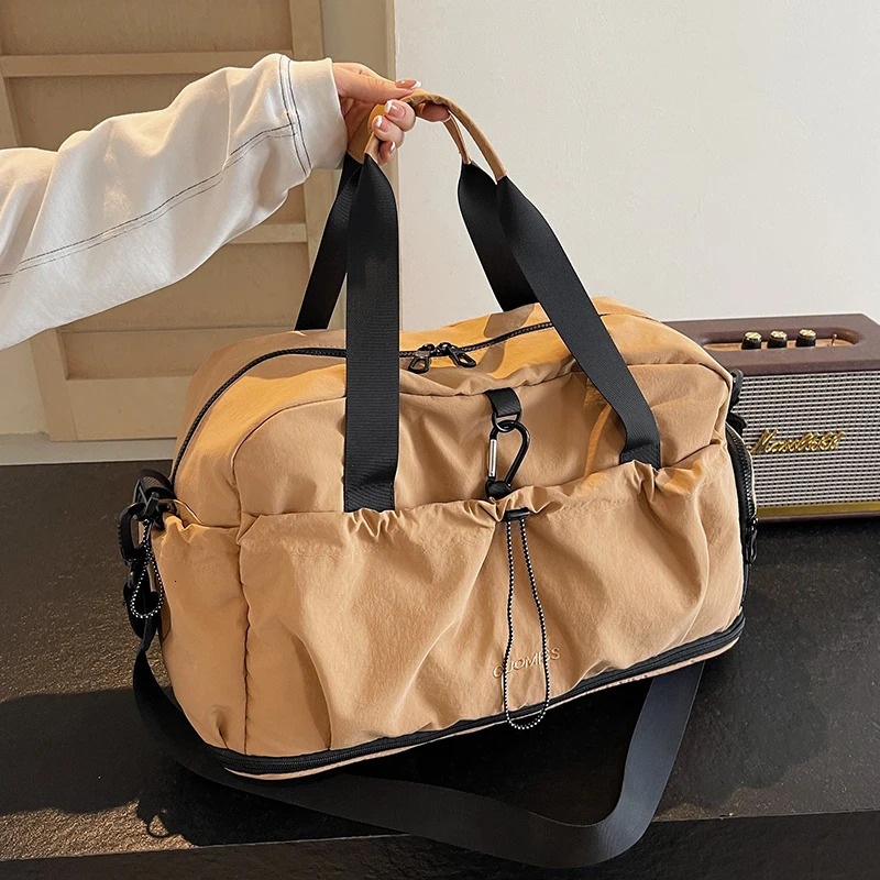 Largecapacity shortdistance travel bag lightweight fashionable and versatile sports bag dry and wet separation travel bag 250903