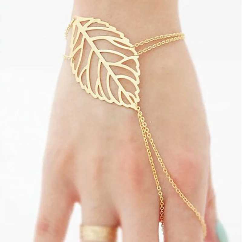 New Punk Womens Handcuff Charm Bracelets Bangle Hand Accories pulseras mujer Wr Bracelet Hand Jewelry WholesaleXJ250904