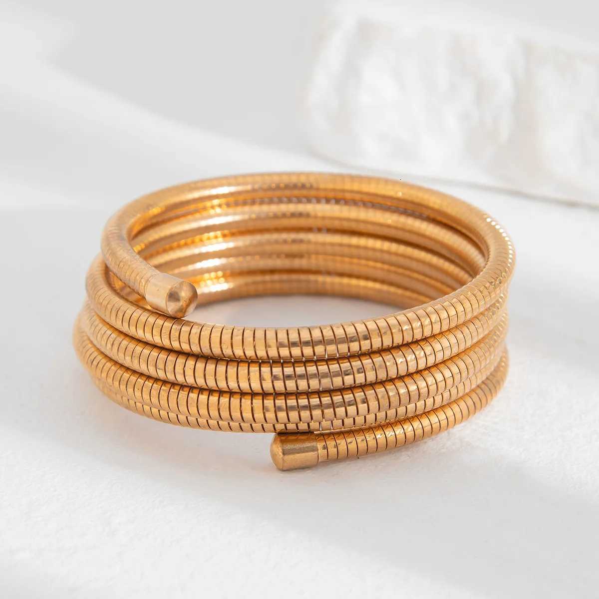 KMVEXO Vintage Layer Geetric Chunky Bangles Gold Silver Color Metal Cuff Open Stacking Bracelet Bangle Streetwear Punk Jewelry Y250904