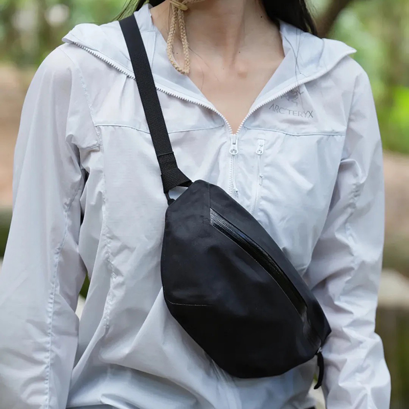 New crossbody bag, chest bag, women's simple large capacity bag, waist bag, trendy and versatile casual solid color shoulder bag, with logo